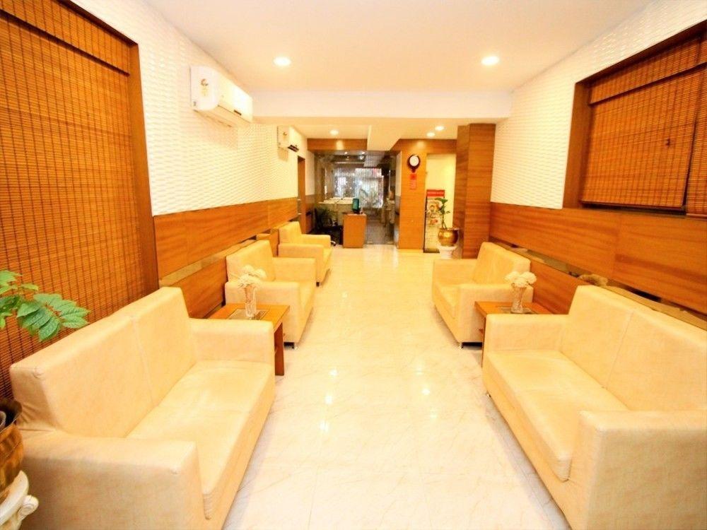 Hotel Crestwood Kolkata Eksteriør bilde