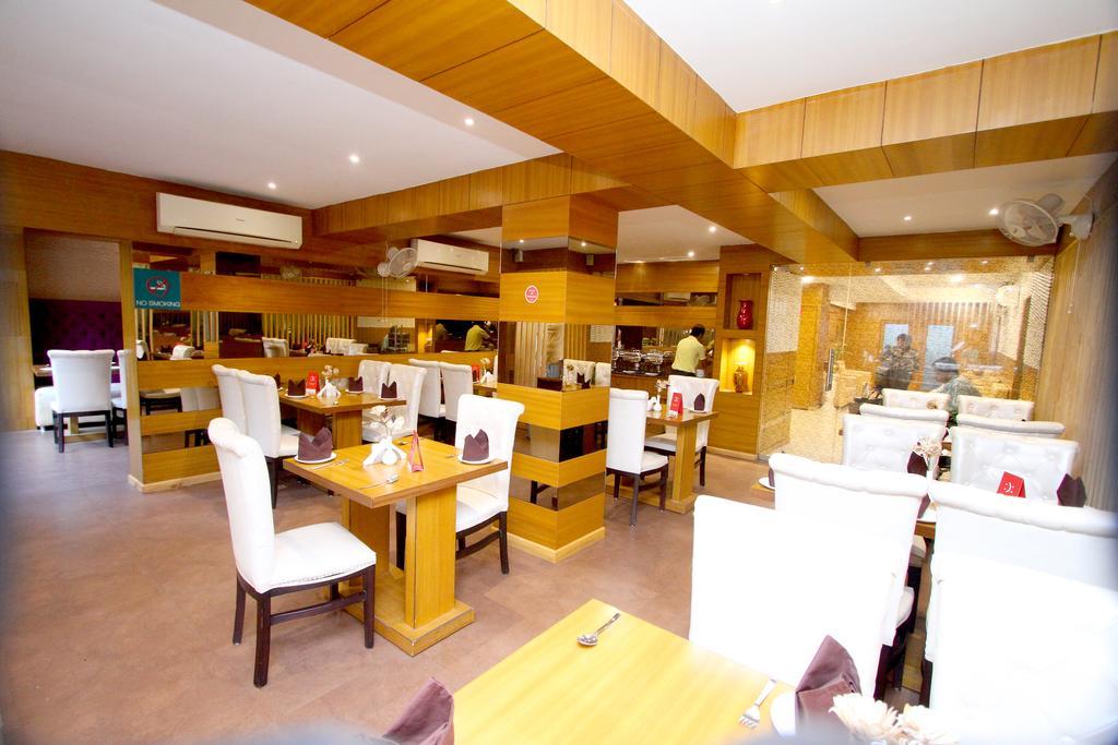 Hotel Crestwood Kolkata Eksteriør bilde