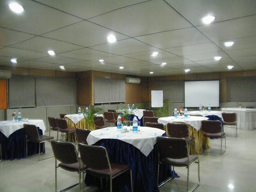Hotel Crestwood Kolkata Eksteriør bilde