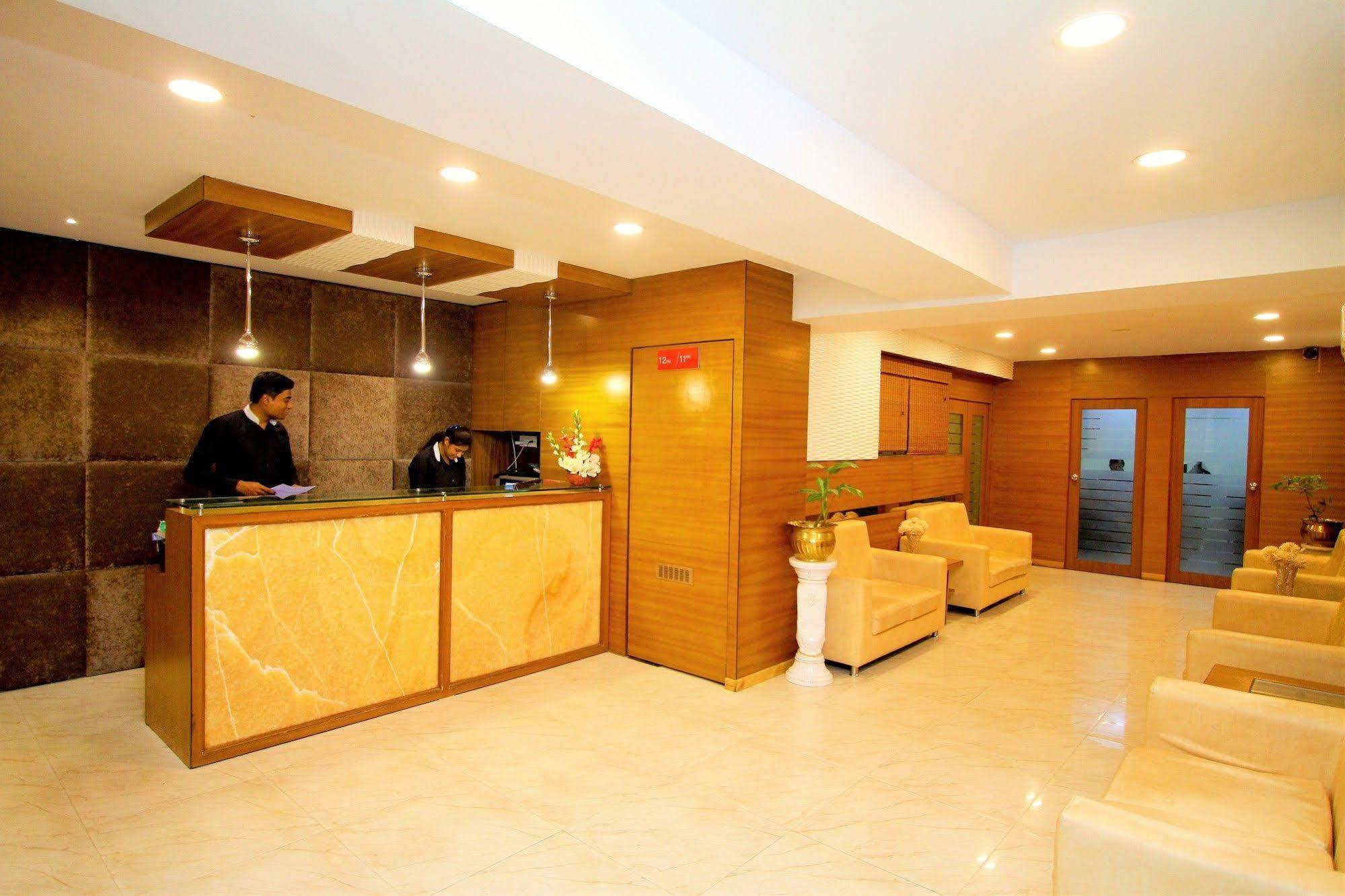 Hotel Crestwood Kolkata Eksteriør bilde